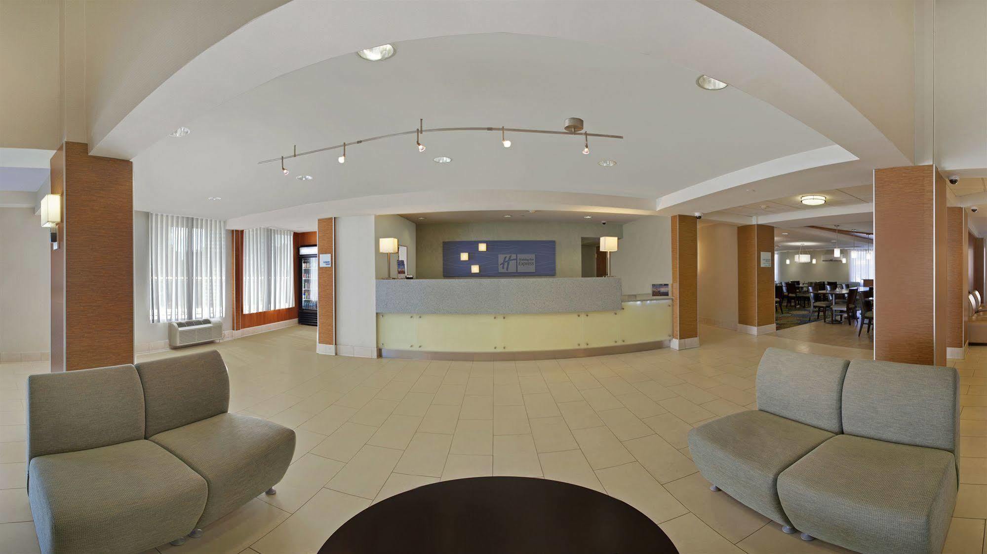 Holiday Inn Express Romulus / Detroit Airport By Ihg Εξωτερικό φωτογραφία